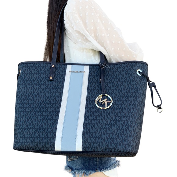 Michael Kors LARGE Carryall Tote Center Stripe MK - Picture 4 of 8